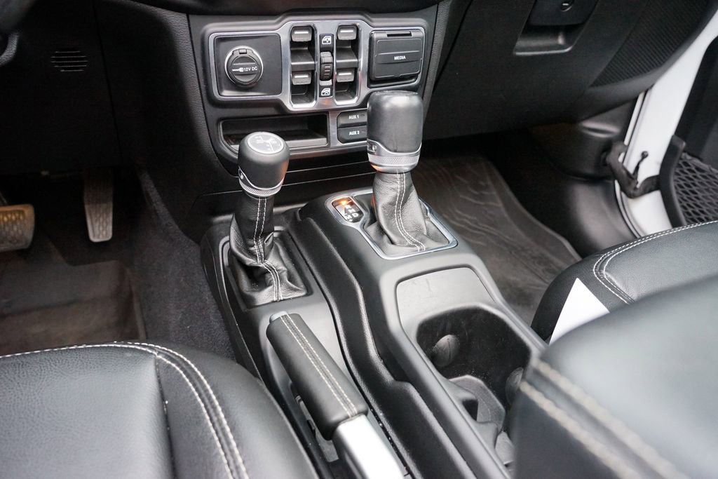 Used 2022 Jeep Wrangler Unlimited Sahara w/ Cold Weather Group image 25