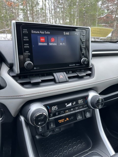 Used 2020 Toyota RAV4 XLE image 13