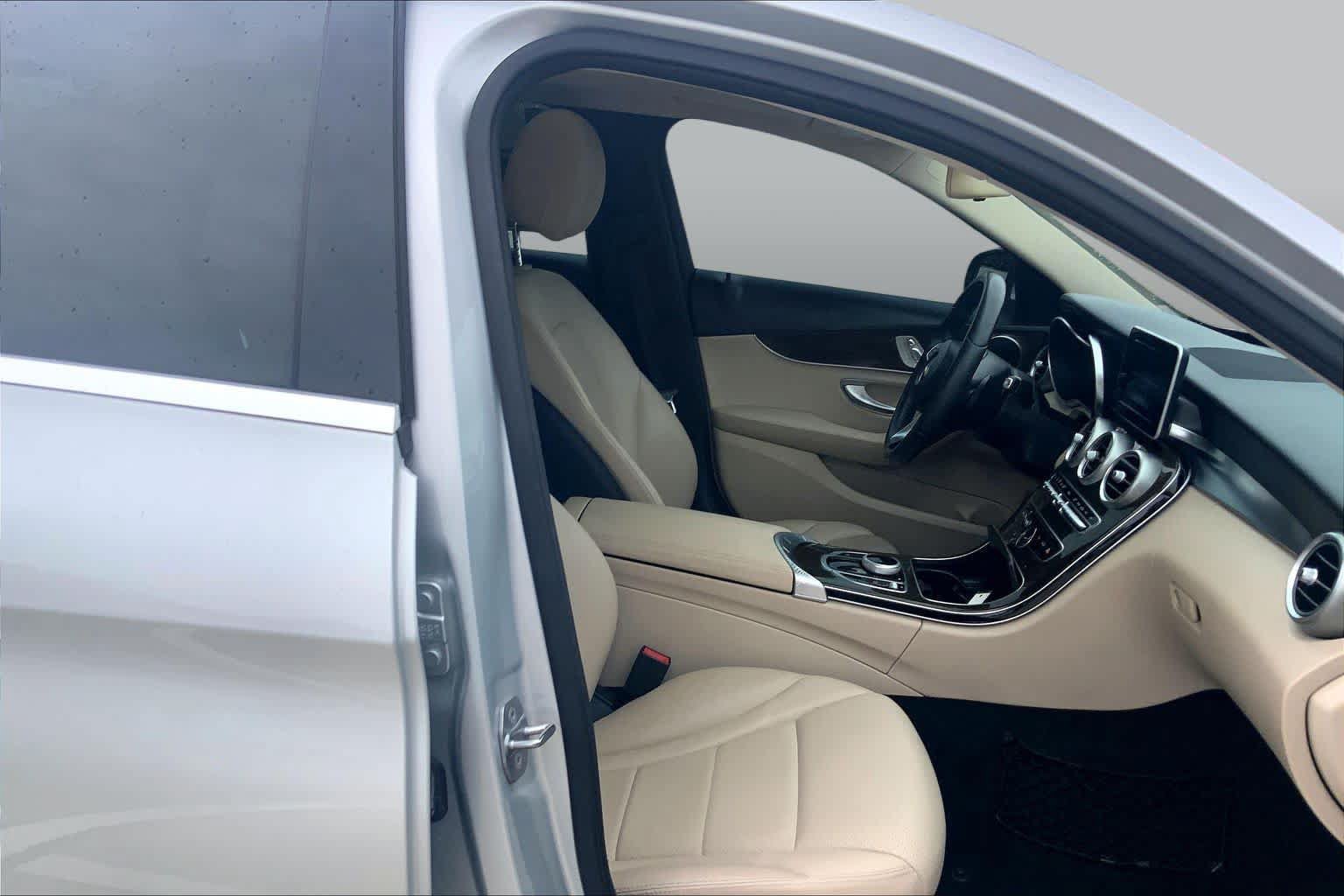 Used 2018 Mercedes-Benz C 300 Sedan image 16
