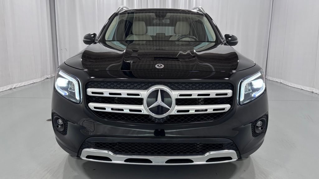 Used 2021 Mercedes-Benz GLB 250 4MATIC image 3