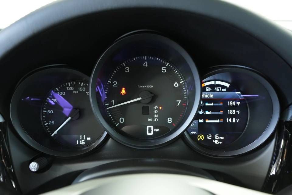 Certified 2026 Porsche Macan AWD/4WD image 14