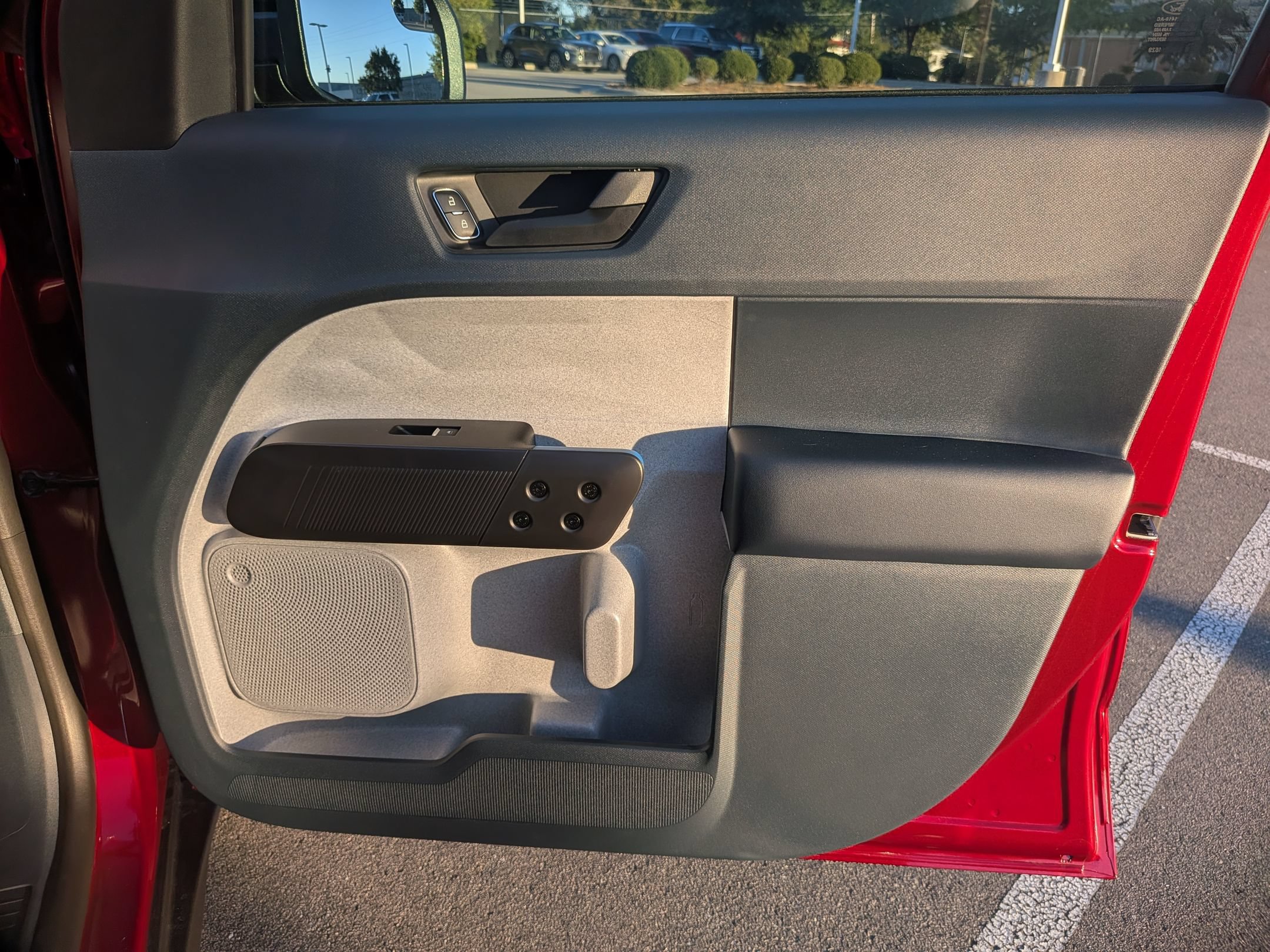 New 2026 Ford Maverick XLT w/ XLT Luxury Package FWD image 33