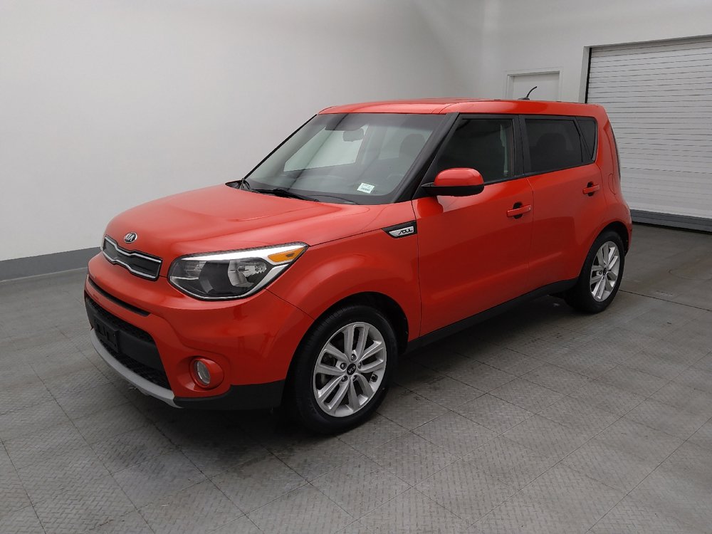 Used 2019 Kia Soul + image 2