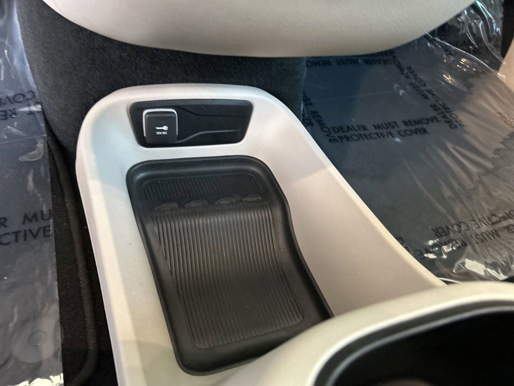 Used 2024 Chrysler Pacifica Touring-L FWD image 51