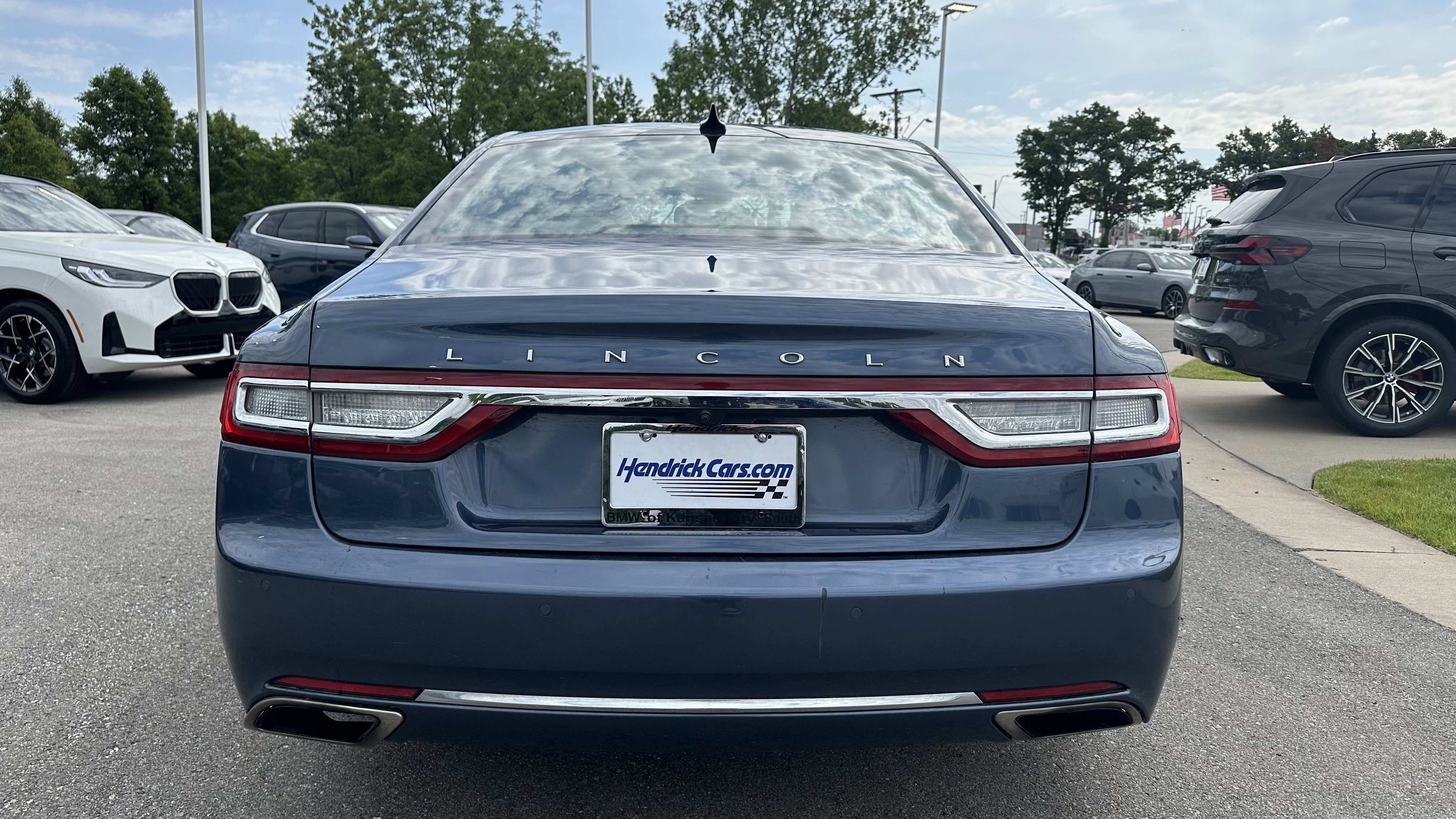 Used 2018 Lincoln Continental Reserve AWD/4WD image 9