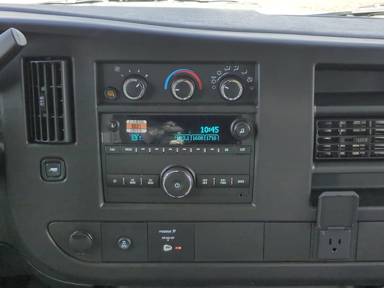 New 2026 Chevrolet Express 2500 w/ Driver Convenience Package RWD image 19