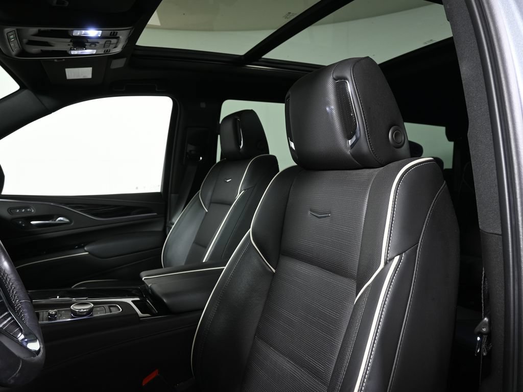 Used 2022 Cadillac Escalade Sport w/ Touring Package AWD/4WD image 6