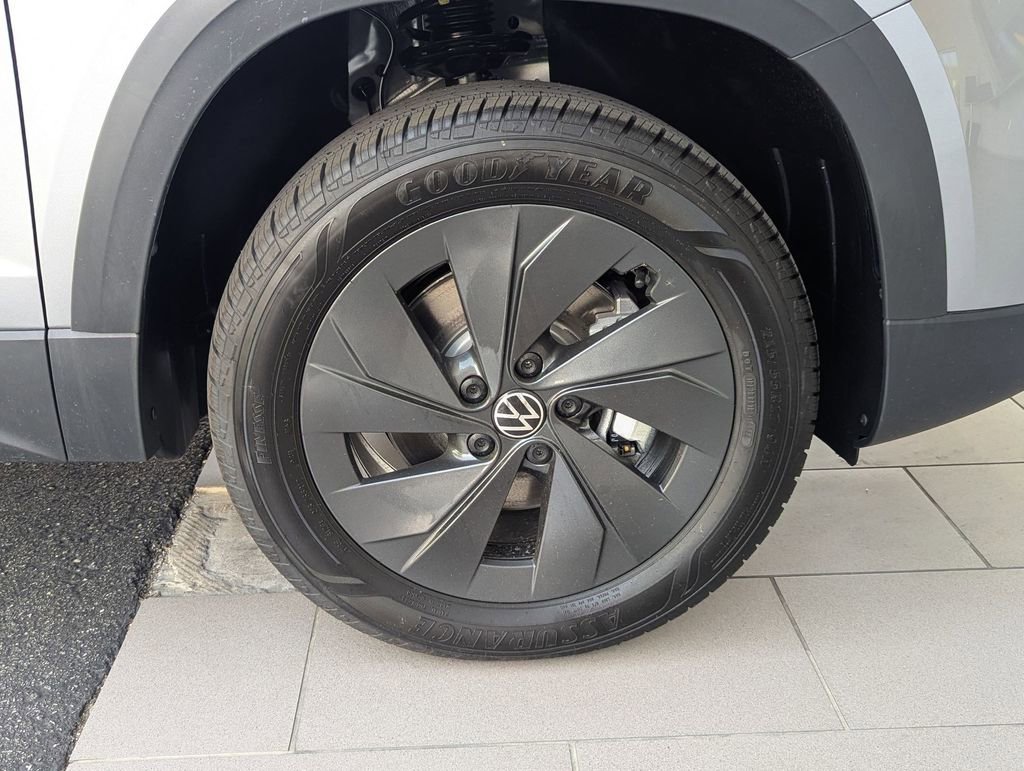 New 2025 Volkswagen Taos S FWD image 22
