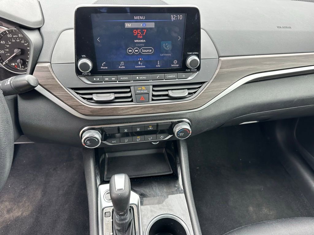 Used 2024 Nissan Altima 2.5 SV image 24