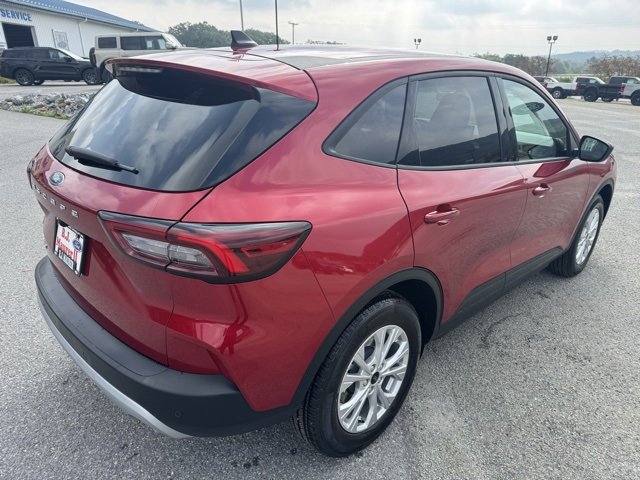 New 2025 Ford Escape Active image 3