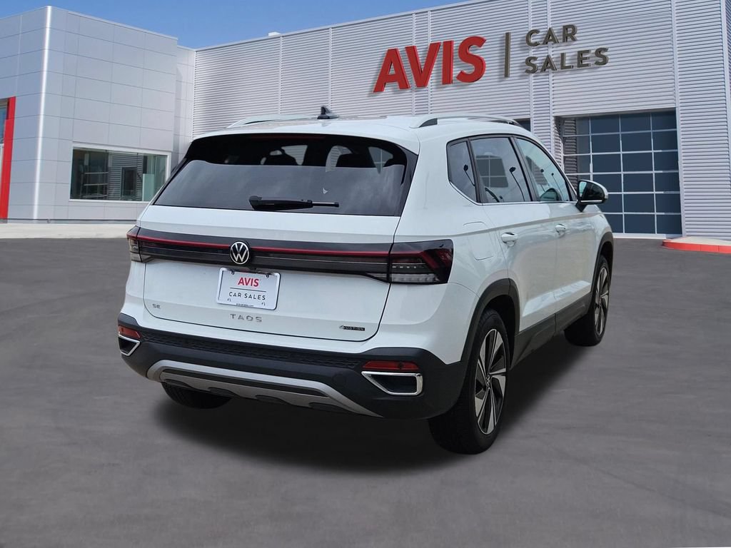 Used 2025 Volkswagen Taos SE AWD/4WD image 6