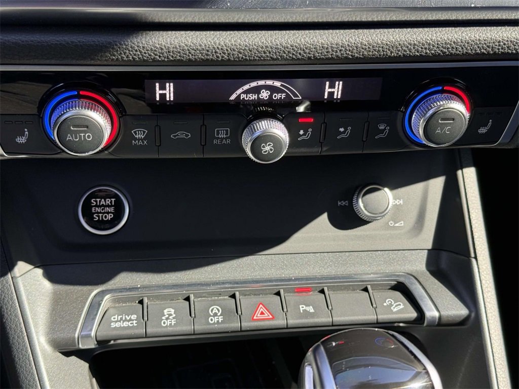 Used 2021 Audi Q3 2.0T Premium Plus w/ Premium Plus Package image 18