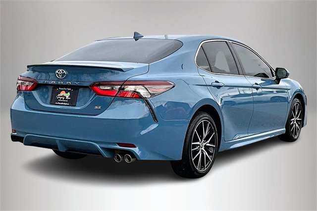 Used 2023 Toyota Camry SE image 5