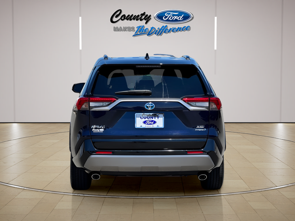 Used 2021 Toyota RAV4 XSE w/ XSE Grade Weather Package AWD/4WD image 4