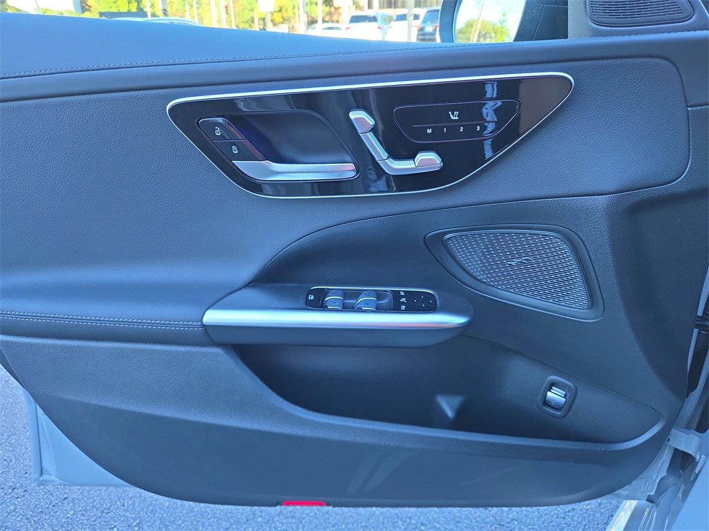 New 2026 Mercedes-Benz C 300 4MATIC Sedan image 19