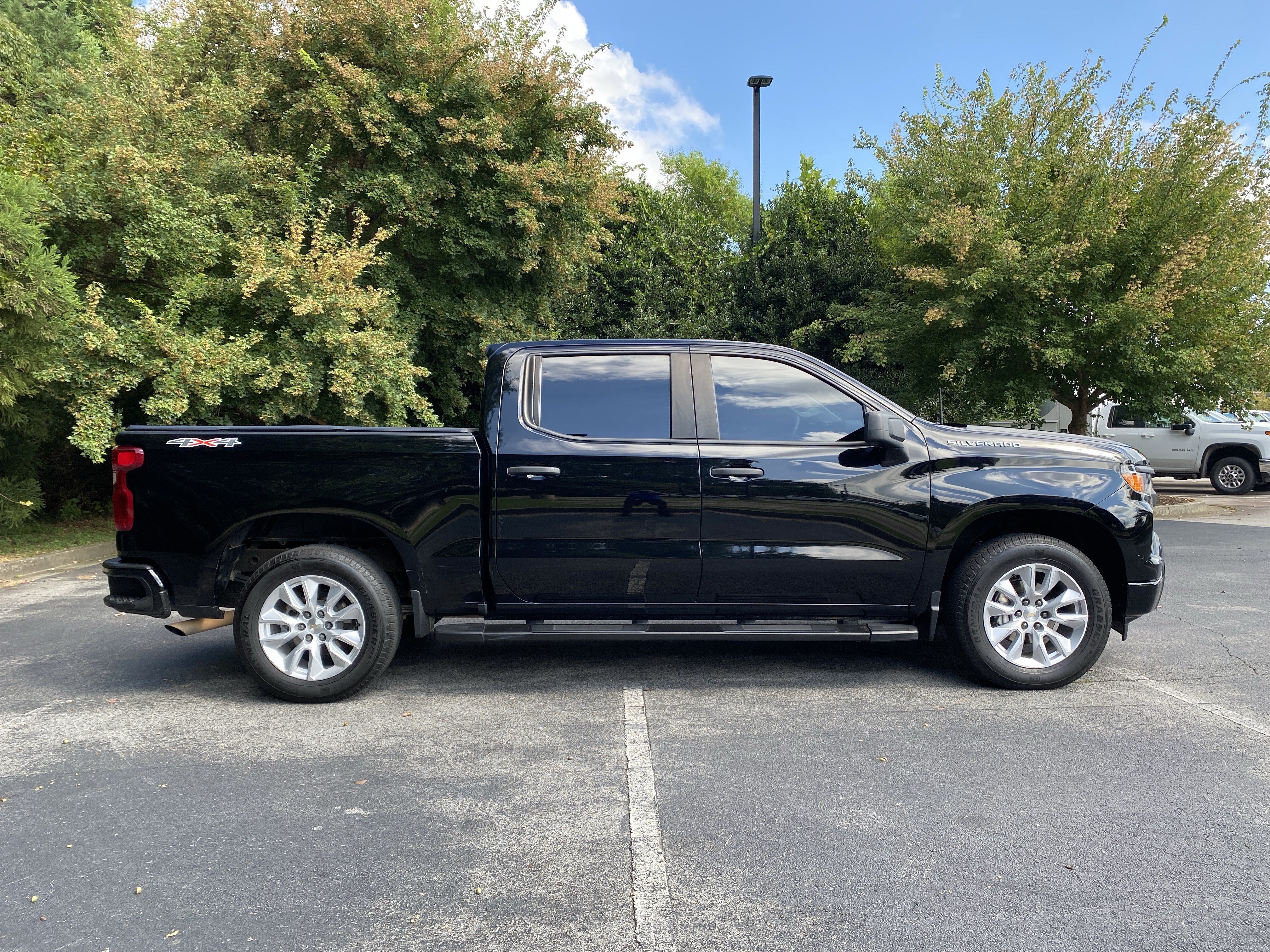 Used 2022 Chevrolet Silverado 1500 Custom AWD/4WD image 10