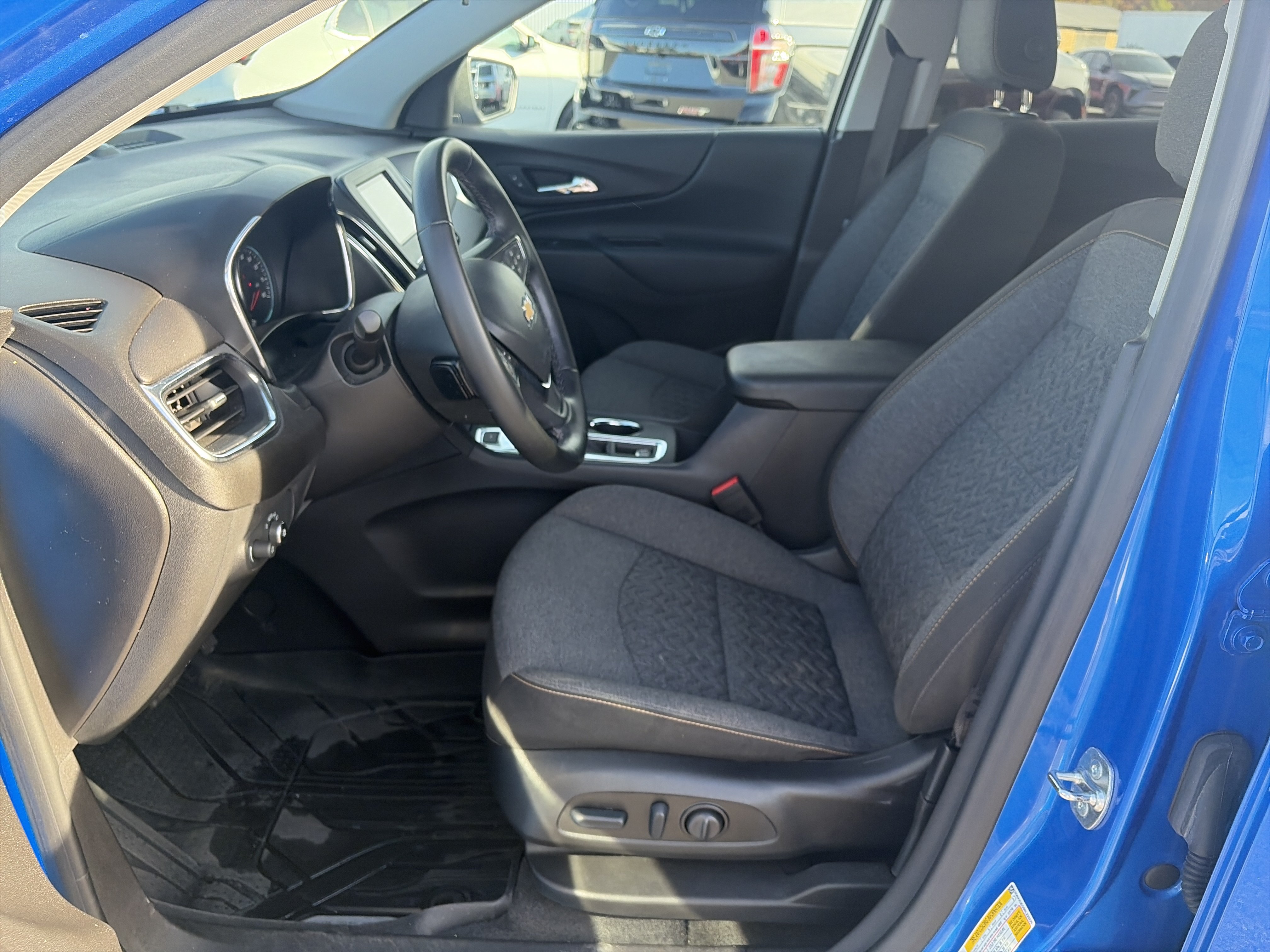 Used 2024 Chevrolet Equinox LT w/ LPO, Floor Liner Package AWD/4WD image 5