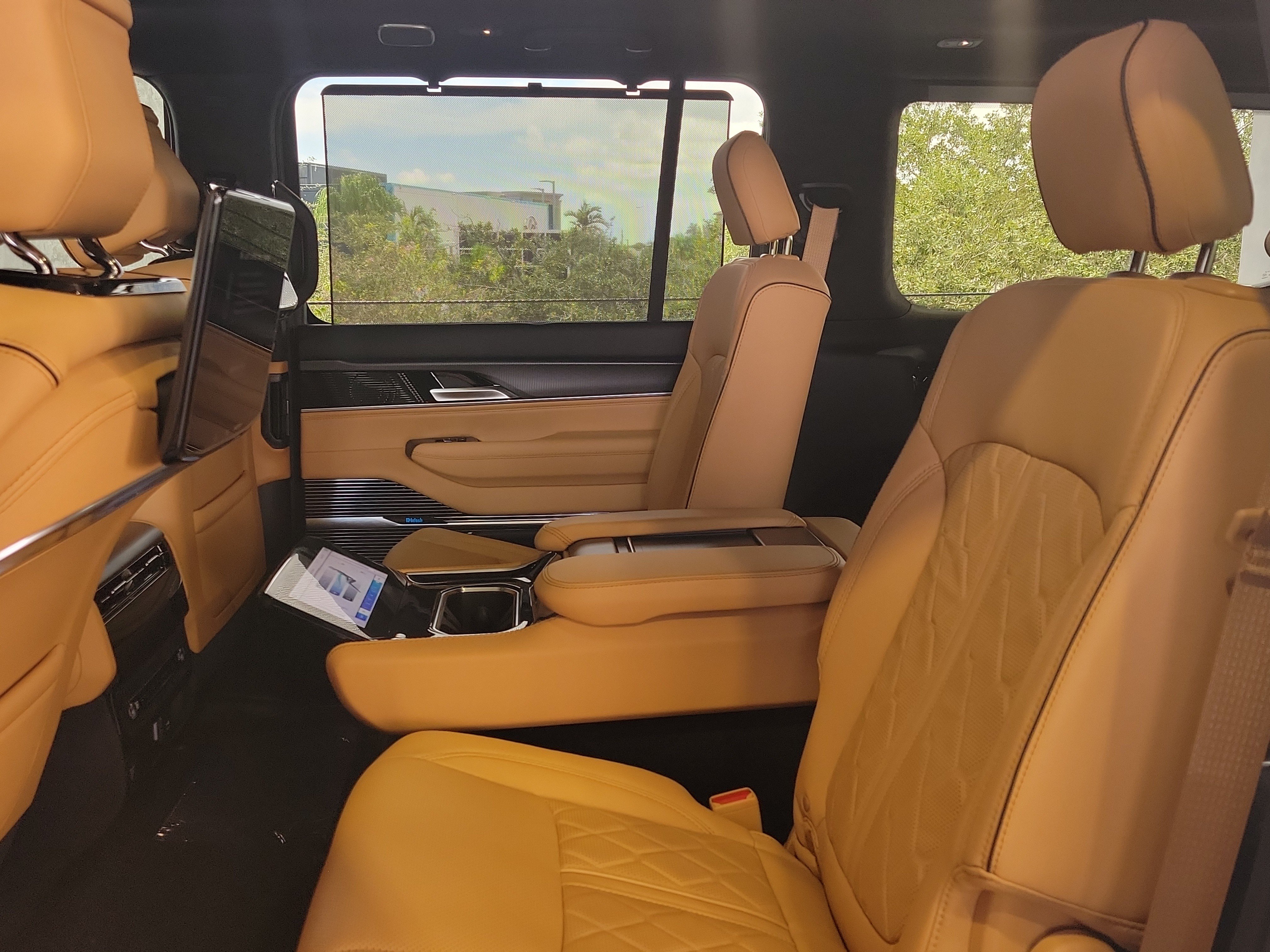 New 2026 Jeep Grand Wagoneer Summit AWD/4WD image 9