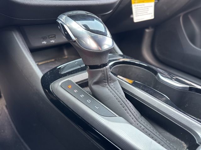 Used 2024 Buick Envista Sport Touring w/ Convenience I Package FWD image 20