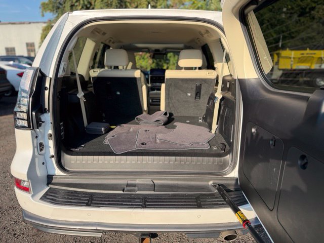 Certified 2023 Lexus GX 460 Premium w/ Accessory Package AWD/4WD image 11