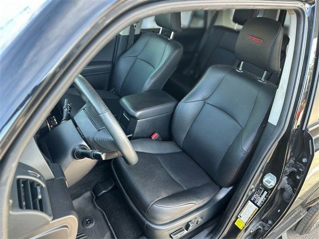 Used 2021 Toyota 4Runner Venture image 12