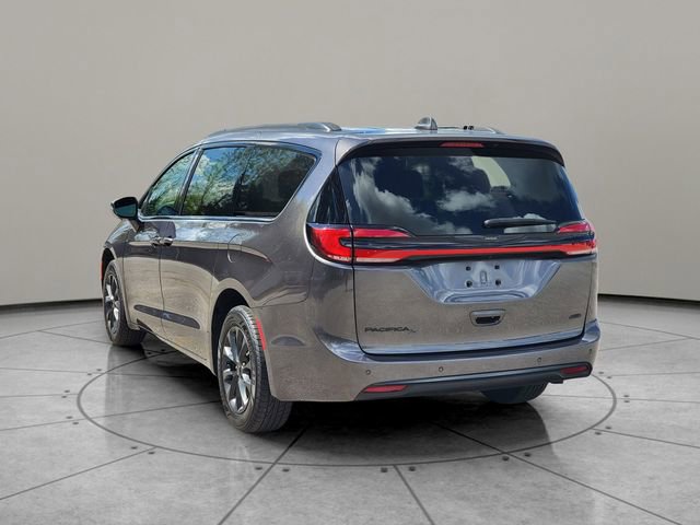 Certified 2021 Chrysler Pacifica Touring-L w/ S Appearance Package AWD/4WD image 10
