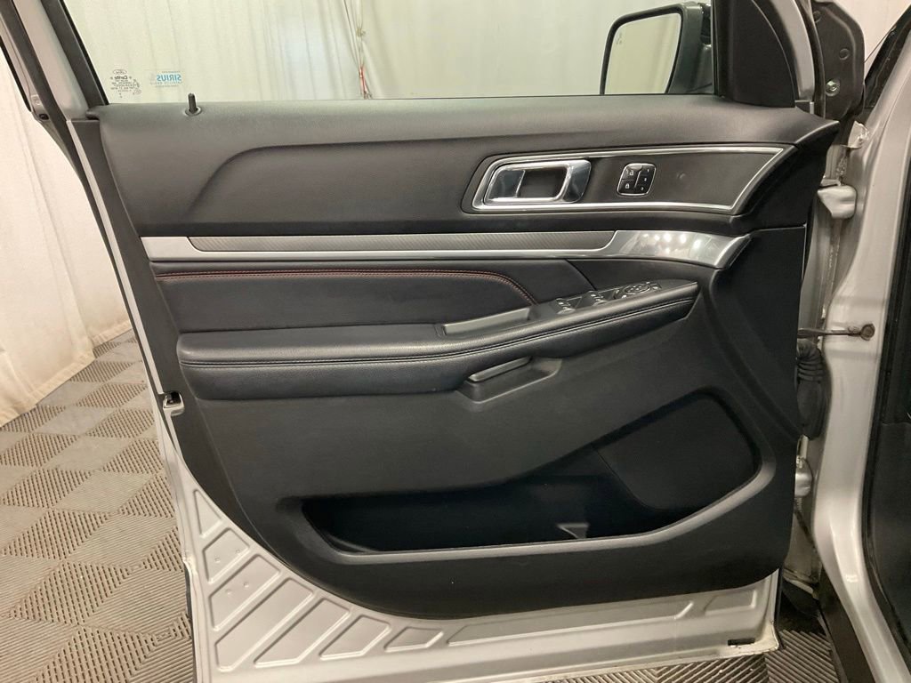 Used 2016 Ford Explorer Sport w/ Equipment Group 401A AWD/4WD image 10