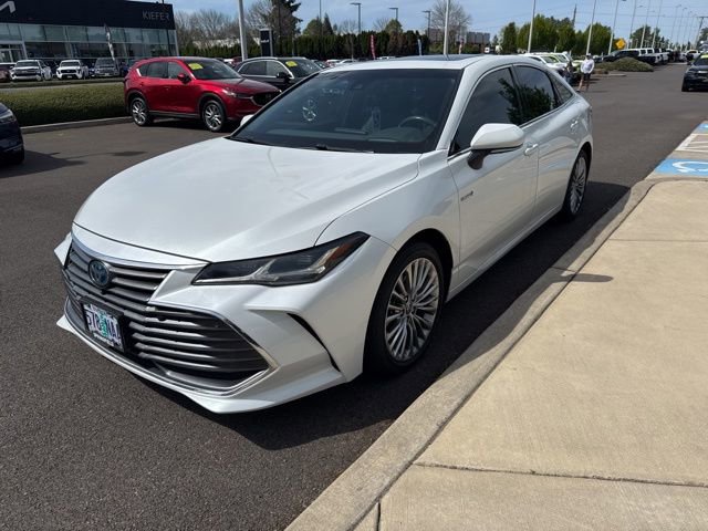 Used 2021 Toyota Avalon Limited w/ Advanced Safety Package FWD image 3