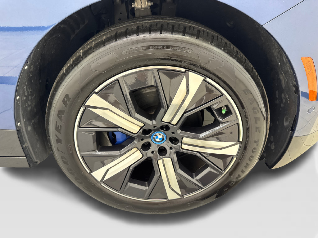 Used 2024 BMW iX xDrive50 w/ Sport Package AWD/4WD image 83