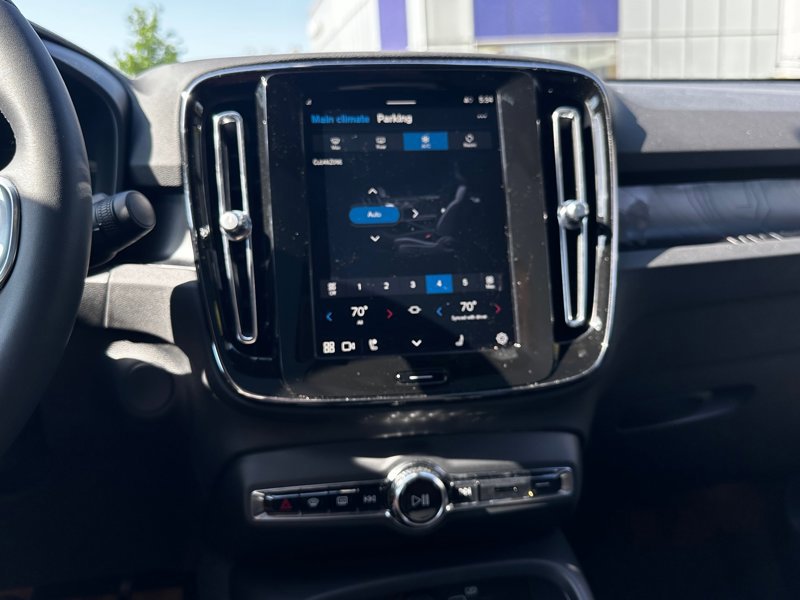 Certified 2024 Volvo C40 Recharge Core w/ Climate Package image 10