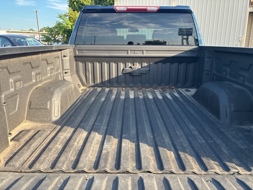 Used 2022 Chevrolet Silverado 1500 LT w/ Protection Package RWD image 6