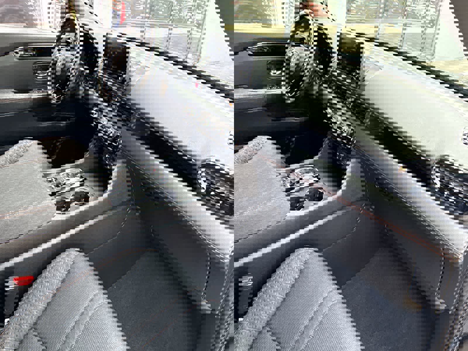 Used 2023 Honda Pilot Sport image 26