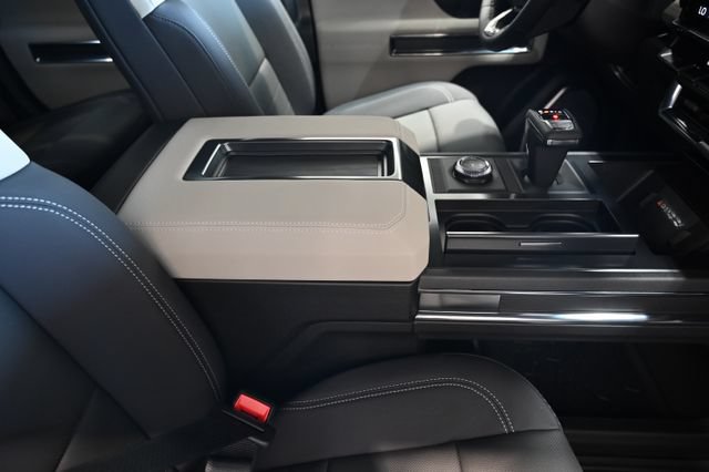 New 2026 GMC Hummer EV SUV w/ LPO, Dark Essentials Package AWD/4WD image 22