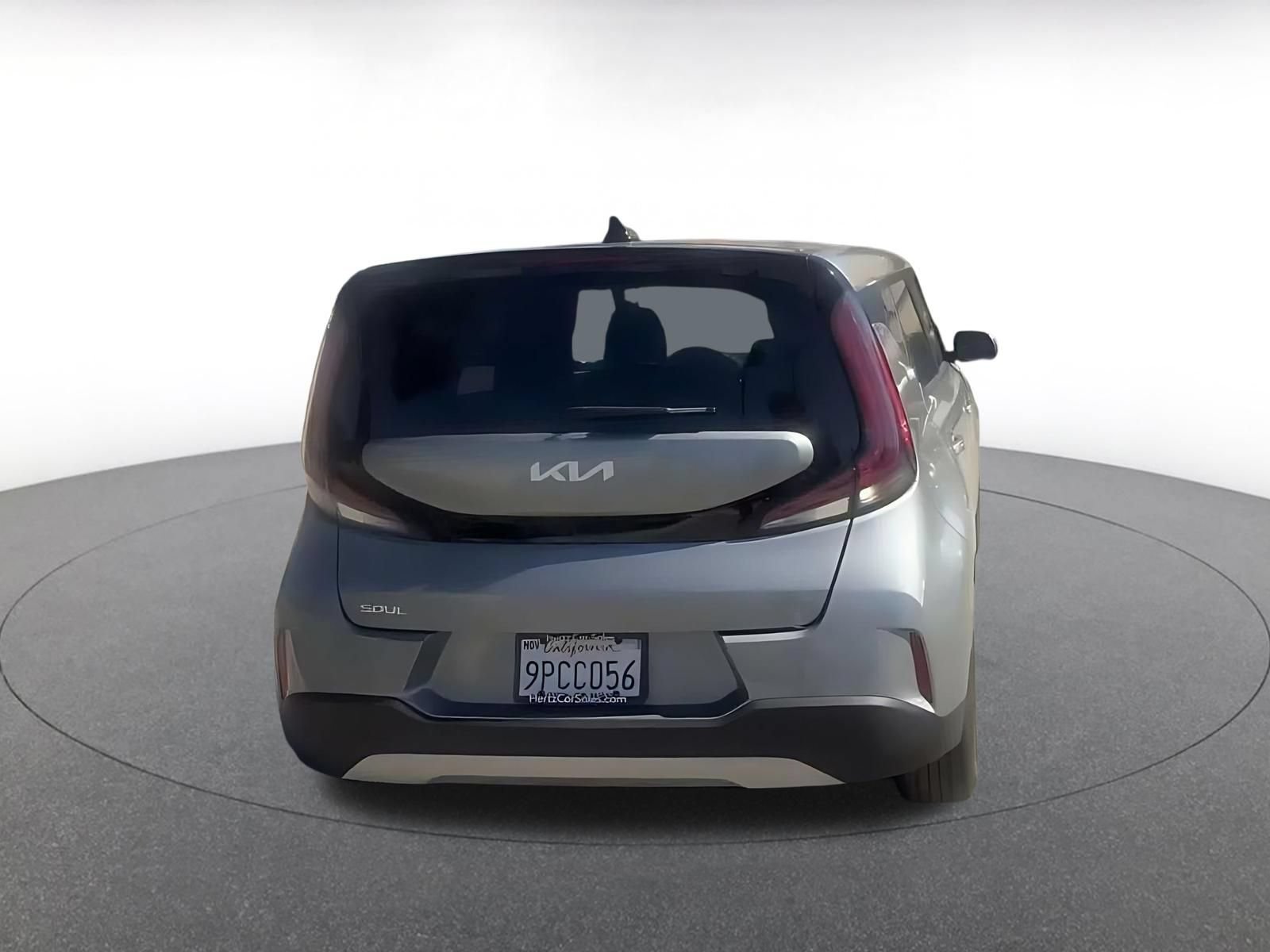 Used 2025 Kia Soul LX w/ LX Technology Package FWD image 13