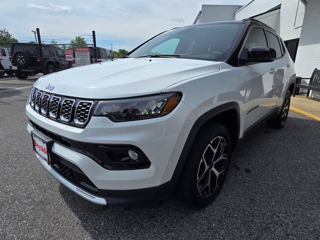 Used 2026 Jeep Compass Limited AWD/4WD image 28