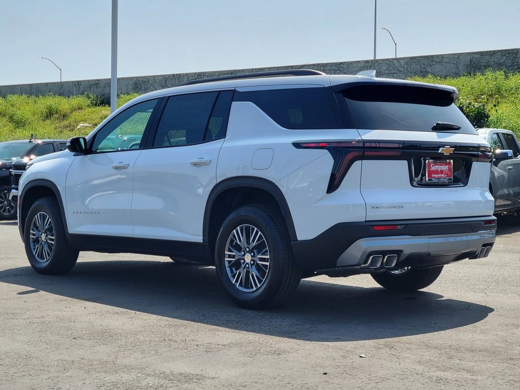 New 2026 Chevrolet Traverse LT FWD image 2