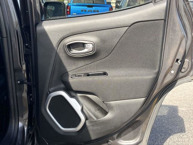 Used 2019 Jeep Renegade Latitude image 21