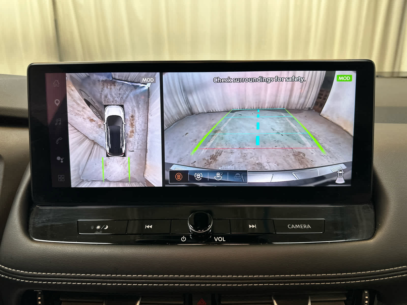 Certified 2025 Nissan Rogue Platinum image 16