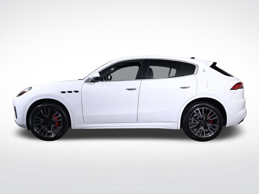 Used 2025 Maserati Grecale GT AWD/4WD image 2
