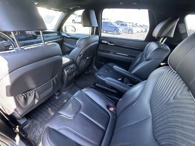 Used 2023 Hyundai Palisade Calligraphy image 17