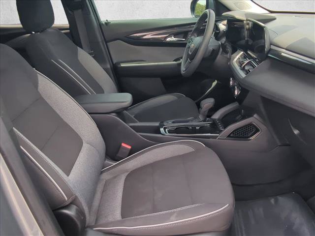 Used 2024 Chevrolet TrailBlazer LT w/ Driver Confidence Package FWD image 19