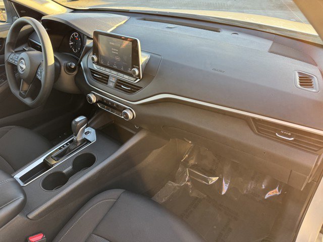 Used 2025 Nissan Altima 2.5 S image 6