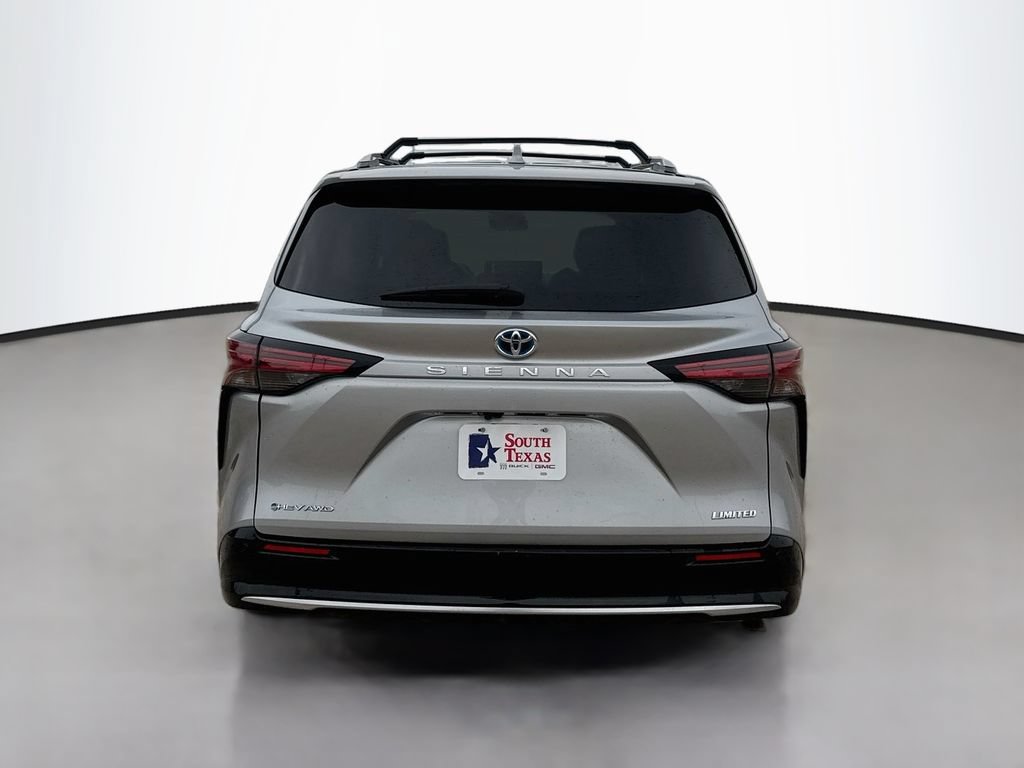 Used 2025 Toyota Sienna Limited AWD/4WD image 6