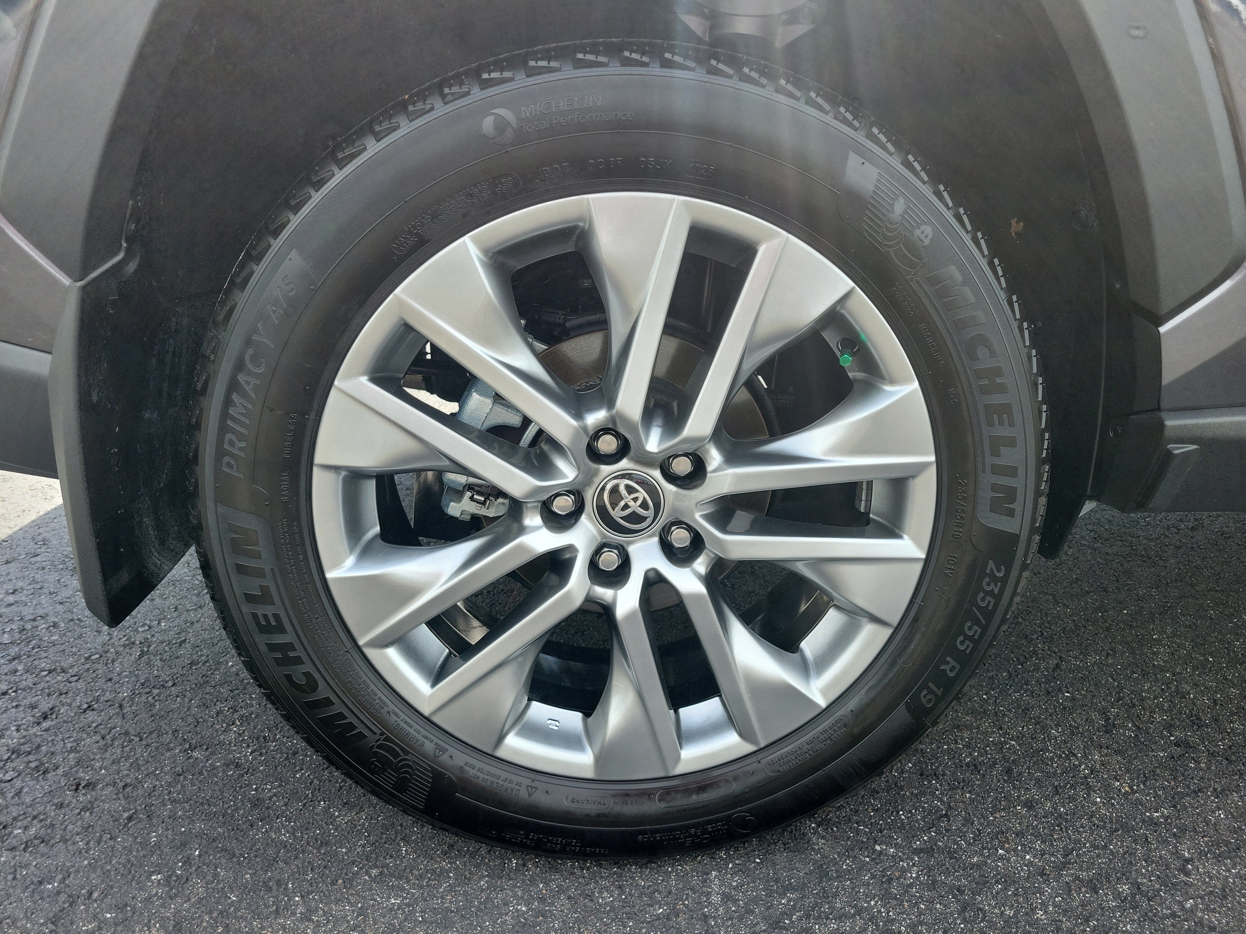 Used 2024 Toyota RAV4 Limited FWD image 7