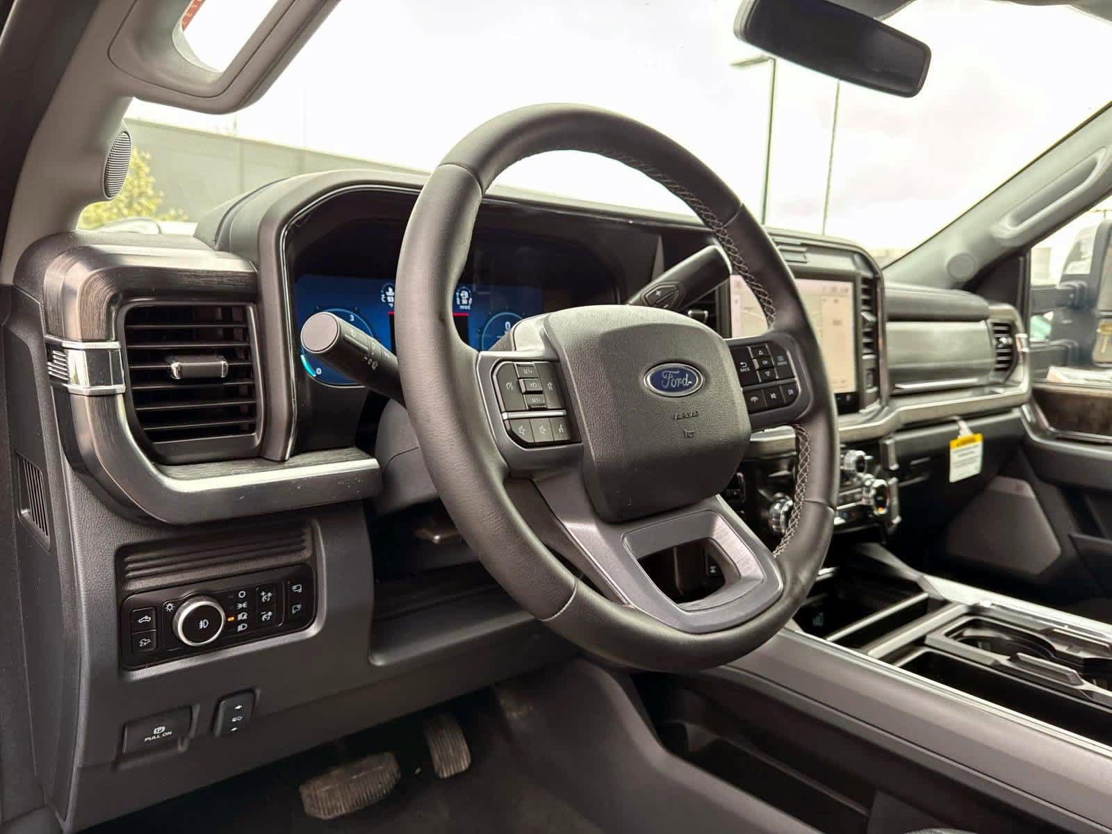 Used 2025 Ford F250 Lariat w/ Chrome Package AWD/4WD image 15