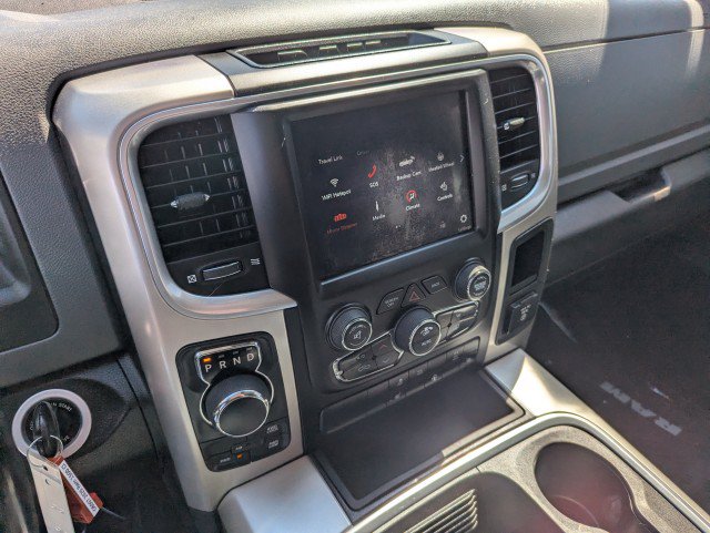 Used 2020 RAM 1500 Classic SLT w/ Luxury Group AWD/4WD image 17
