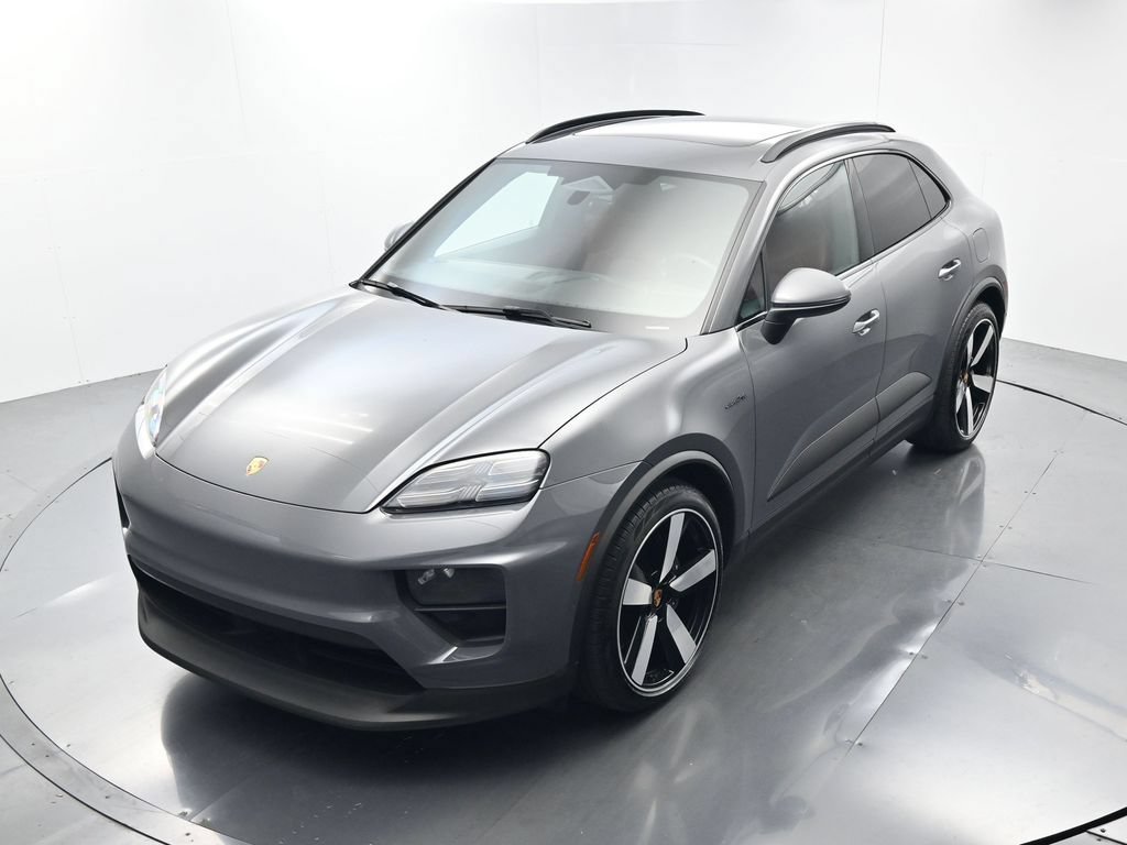 Certified 2025 Porsche Macan Electric RWD image 31