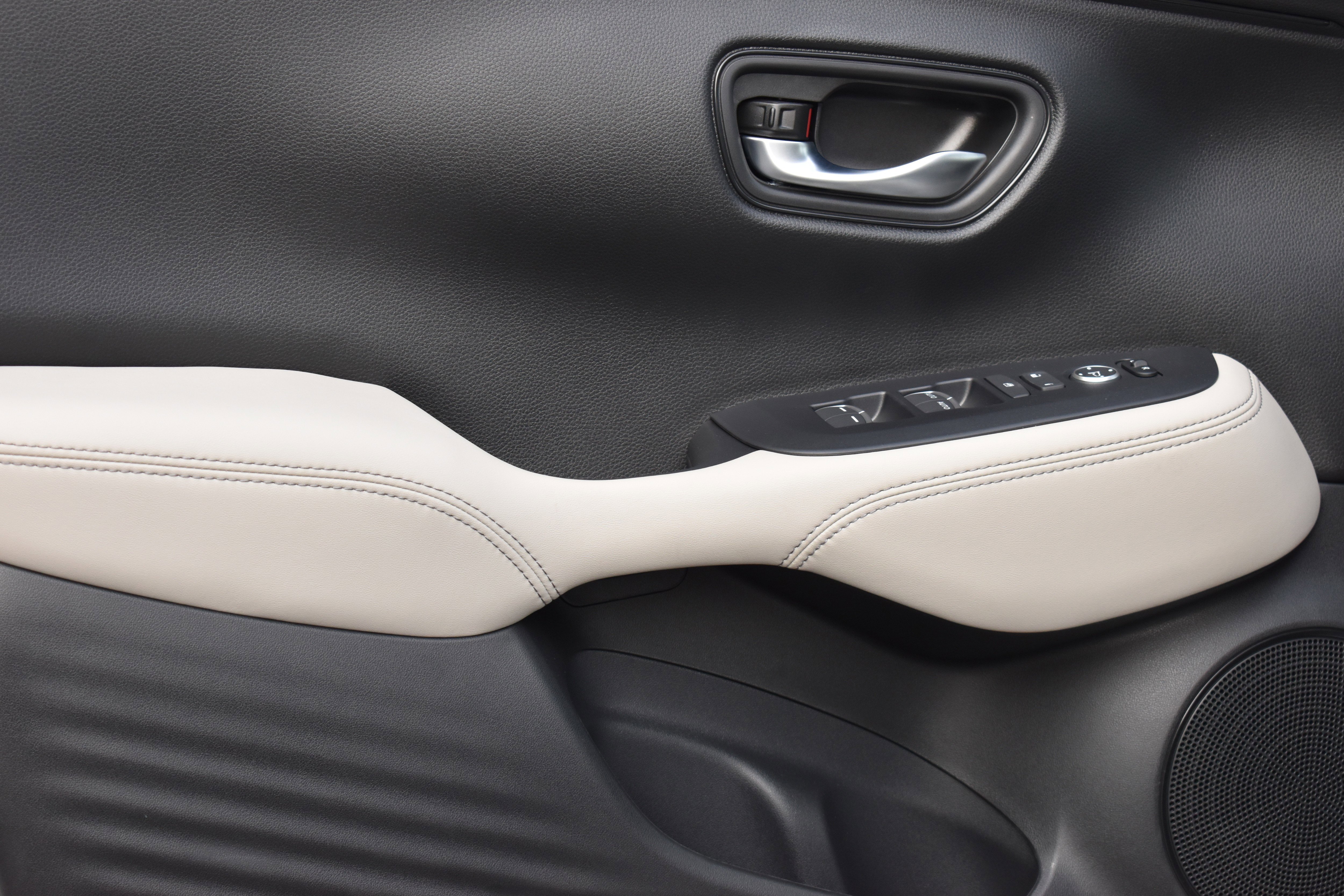 New 2026 Honda HR-V EX-L image 11