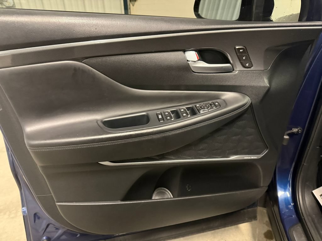 Used 2021 Hyundai Santa Fe Limited AWD/4WD image 19