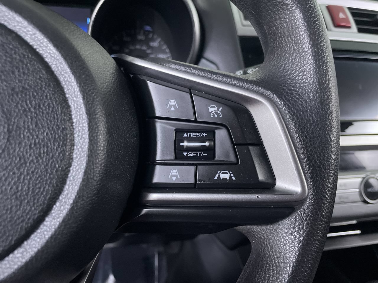 Used 2019 Subaru Outback 2.5i AWD/4WD image 25